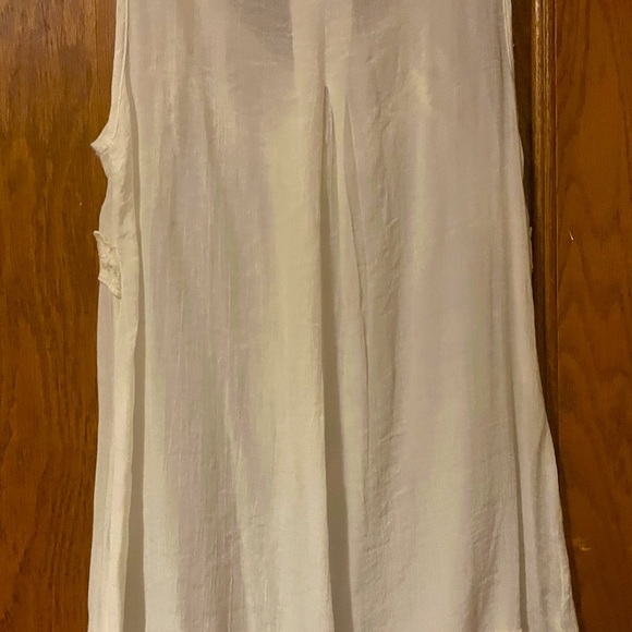 Sleeveless sheer lace button up victorian style blouse - Picture 10 of 11